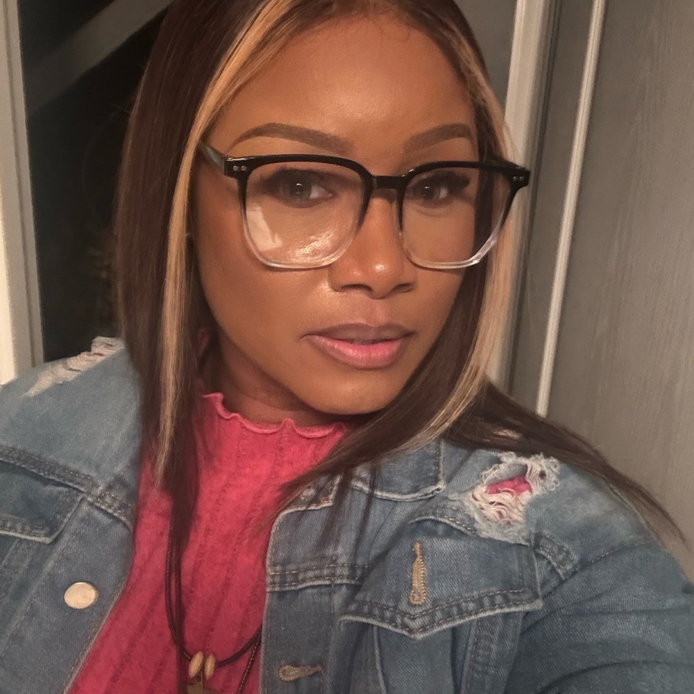 Meet your Posher, Brandy